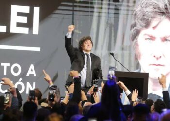 Milei encabezó un acto organizado por Barrionuevo