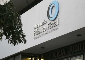 Desarticulan una red que emitía certificados truchos de Bomberos a establecimientos comerciales