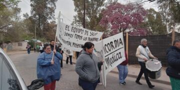 ATE hace un paro con movilización para reclamar un aumento salarial