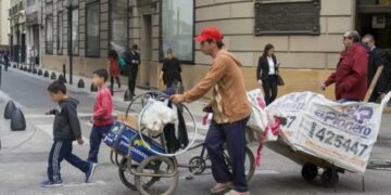 La pobreza subió al 40,1% y ya afecta a 18.400.000 de personas