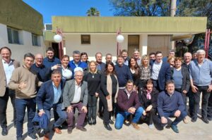 Radicales cuestionan a Llaryora por sus "formas discriminatorias”