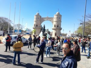 El Suoem paralizó la actividad del municipio con reclamos El Suoem paralizó la actividad del municipio con reclamos