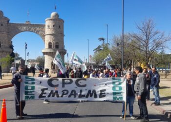 El Suoem paralizó la actividad del municipio con reclamos