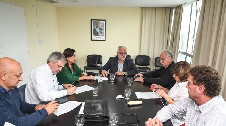 El ofrecimiento contempla subas del 20% para  agosto; 10% en el Complemento Inicial, y otro 10% para septiembre.