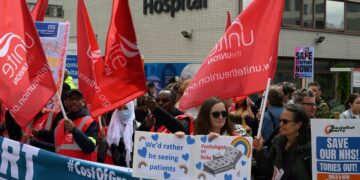 Histórica huelga de médicos en el Reino Unido
