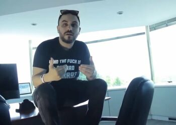 Se viralizó un video que dejó expuesto al candidato Marra: “Vivilos a tus padres”