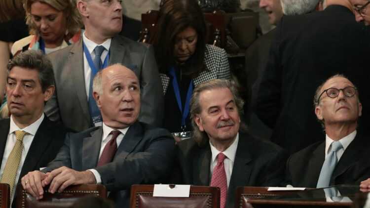 La comisión de juicio político de Diputados notificó los cargos provisionales a jueces de la Corte