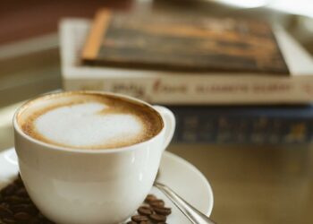 Cinco lugares imprescindibles en Córdoba para disfrutar de libros y un buen café