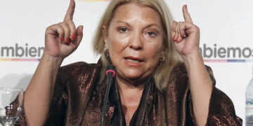Carrió no votará en el ballottage: «No voy a ir, me cansó moralmente la sociedad»