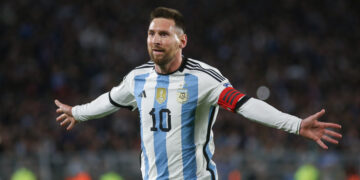 Tras un partido en el banco, Messi será titular esta noche en el enfrentamiento con Perú