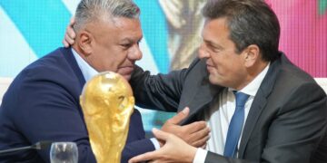 Tapia y Massa presentaron el Mundial 2030 con la sugerencia de una provincia como sede