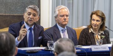 Referentes de Milei, Bullrich y Massa debatieron sobre política exterior