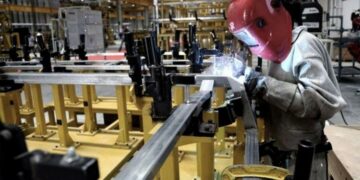 En agosto, la actividad industrial mostró un retroceso del 3,1% interanual
