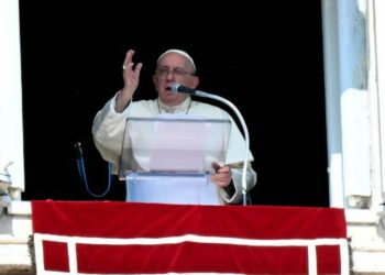 Francisco pidió «que se respete el derecho humanitario» en Gaza