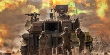 Se retrasa la orden de Israel para entrar en Gaza, donde sigue el éxodo de palestinos