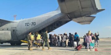 Aerolíneas Argentinas emprendió el tercer vuelo de repatriación desde Israel a Roma