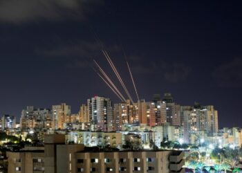 Israel volvió a a bombardear Gaza luego de que Hamás liberó a dos rehenes de EE.UU.