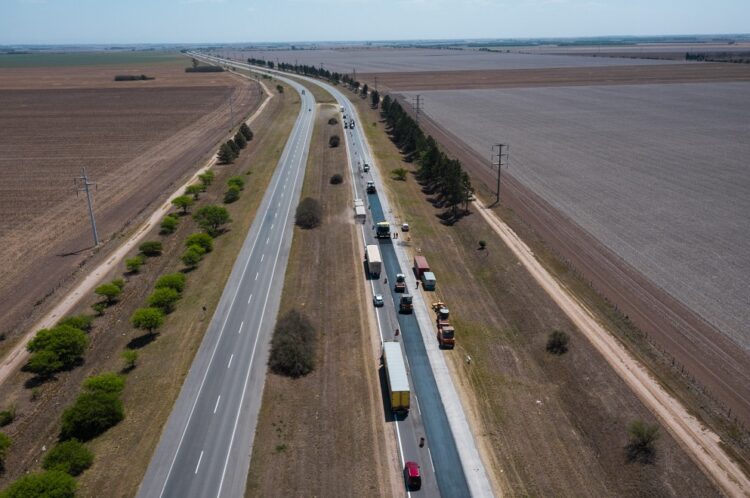 Avanza la obra de rehabilitación de ambas calzadas de la autopista Córdoba-Pilar