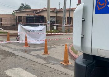 Una motociclista perdió la vida al chocar con un vehículo de carga en barrio Guiñazú