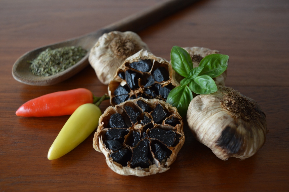 El ajo negro producido por una empresa cordobesa es cada vez más demandado por el sector gastronómico