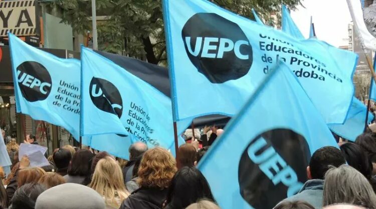 Se activó la cláusula gatillo y el salario docente de octubre tendrá un incremento