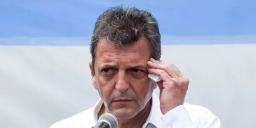 Massa lidera las elecciones nacionales, pero no evita el ballottage con Milei