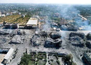 Israel intensifica los bombardeos en Gaza y ultima las “tres fases” de la ofensiva militar