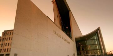 Condenan a un médico de ECCO a ocho años de cárcel por abusar a pacientes