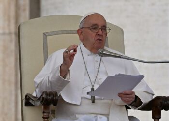 Francisco pidió paz y que se reconcilien los «cegados por el odio» en Medio Oriente