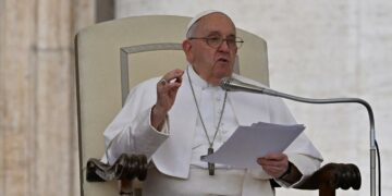 Francisco pidió paz y que se reconcilien los «cegados por el odio» en Medio Oriente