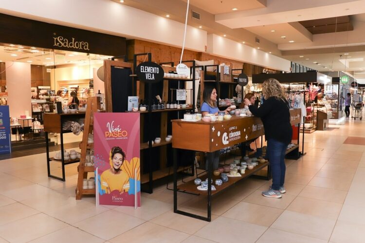 Paso a paso, cómo deben postularse los emprendedores que quieran vender en shoppings de Córdoba