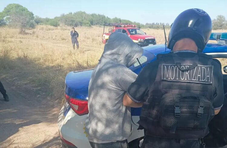 Una mujer fue asesinada a puñaladas en Río Tercero y detuvieron a su pareja