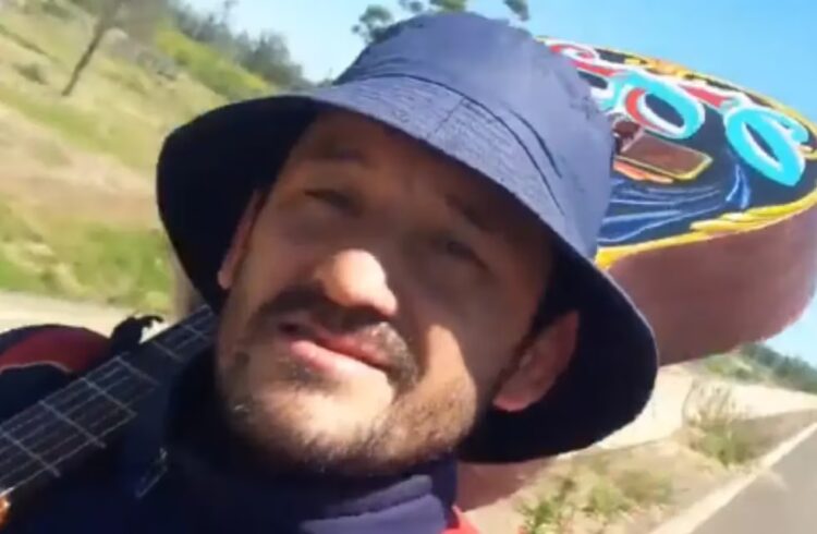 Un fan de Boca emprendió una caminata de 25 días hacia Río de Janeiro para no perderse la final