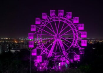 La Rueda Eiffel se tiñe de rosado para promover la concientización del Cáncer de Mama
