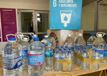 La UNC mantiene la colecta de agua mineral para acercar a las zonas afectadas por los severos incendios