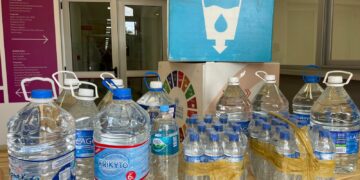 La UNC mantiene la colecta de agua mineral para acercar a las zonas afectadas por los severos incendios