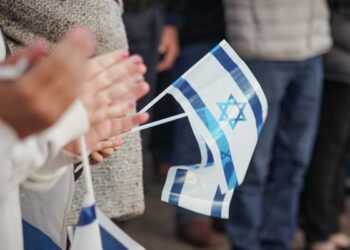 Autoridades provinciales y municipales acompañaron la movilización en apoyo a Israel