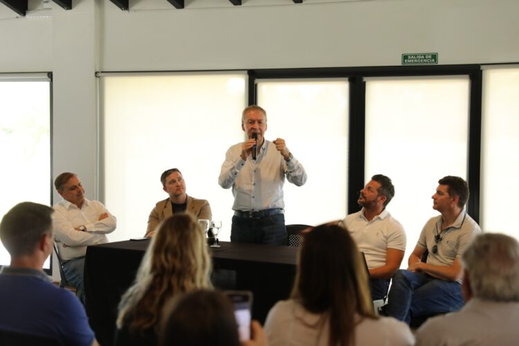 Desde Bell Ville, Schiaretti volvió a prometer la reducción y quita de retenciones si llega a la presidencia