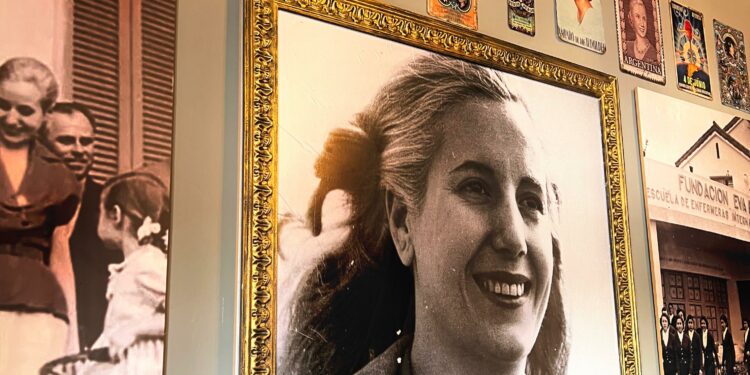 Así es el Perón Perón, el bar temático que se inaugura esta noche en Alta Córdoba