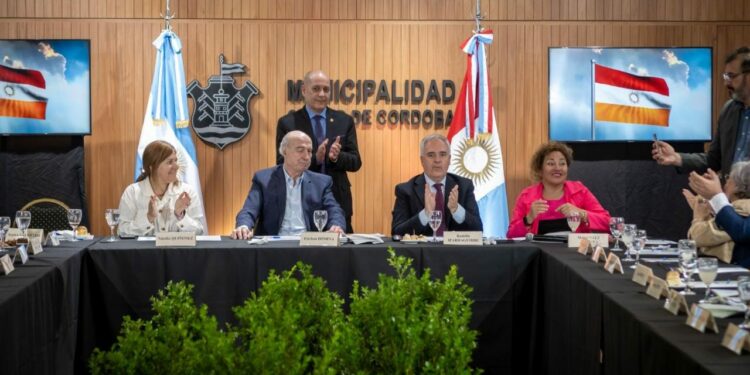 Así es la bandera oficial de la ciudad de Córdoba diseñada por un estudiante de Derecho