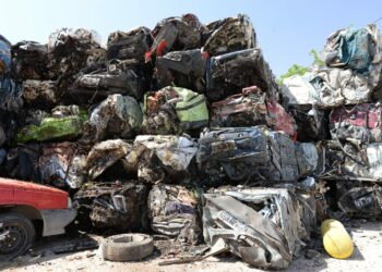 Compactarán más de 3.500 autos abandonados, destinados a la economía circular