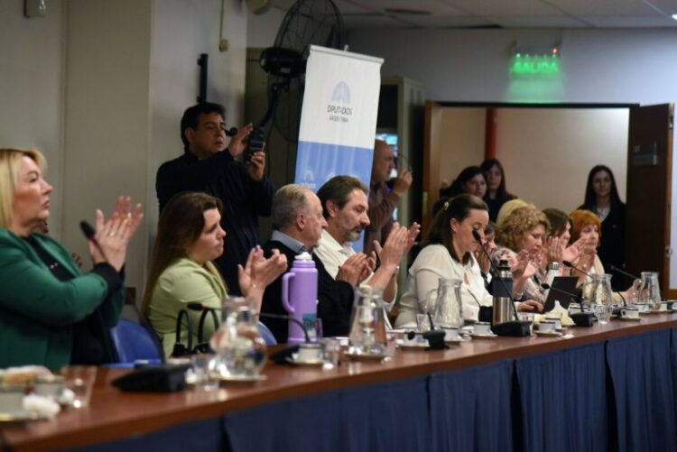 Diputados: los cambios en la Ley de Alquileres obtuvieron dictamen y hubo un escandaloso cruce al final