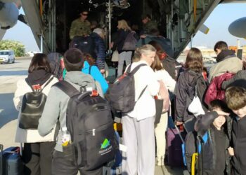 El operativo «Regreso Seguro» concretó el primer rescate de argentinos de Israel