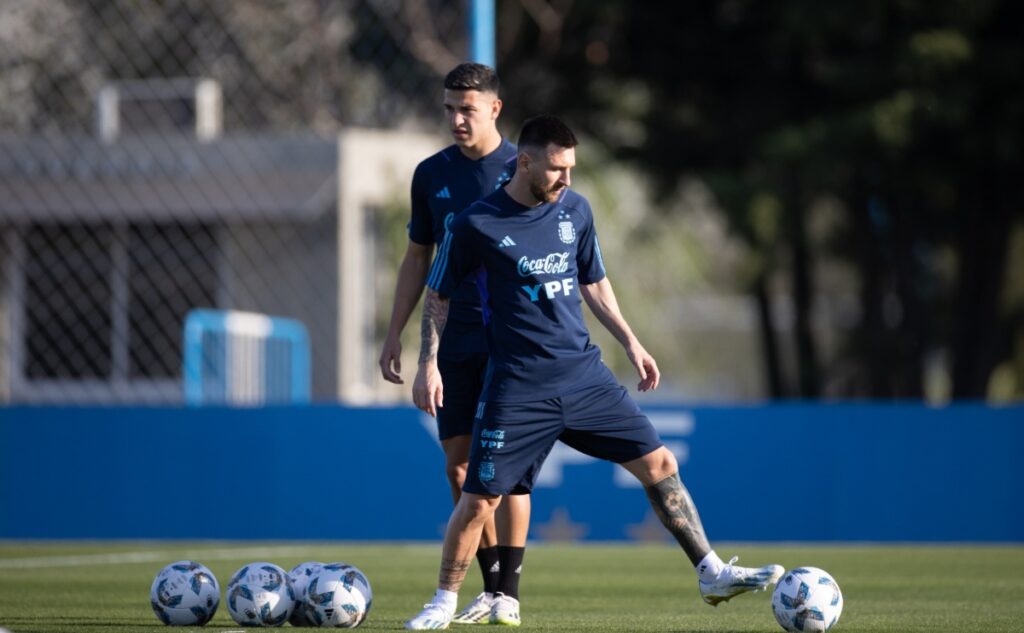 Argentina se entrenó de cara al partido ante Paraguay