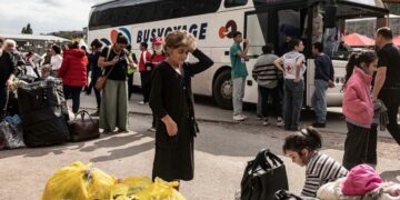 Sigue el éxodo y Armenia dice que teme un ataque inminente