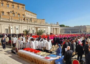Francisco nombró cardenales a los cordobeses Rossi y Fernández