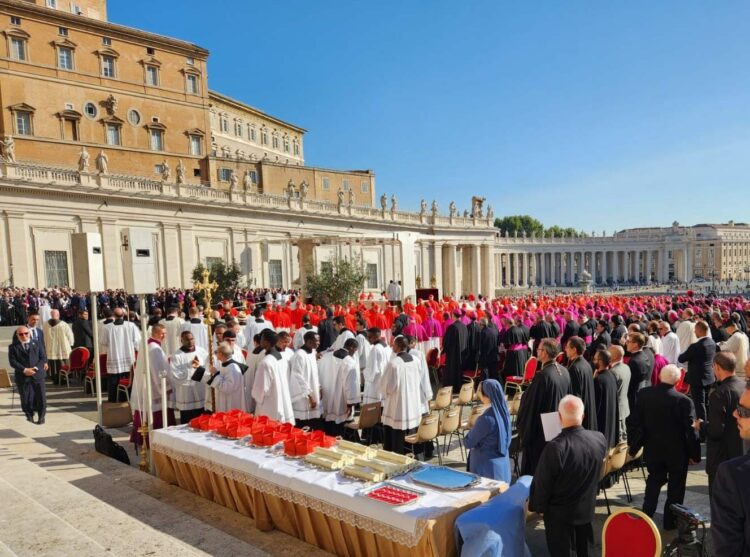 Francisco nombró cardenales a los cordobeses Rossi y Fernández