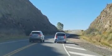 La Provincia denunció a un conductor que se adelantó en doble línea amarilla