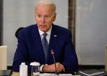 El ataque cambia el curso de la visita de Biden