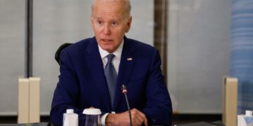 El ataque cambia el curso de la visita de Biden